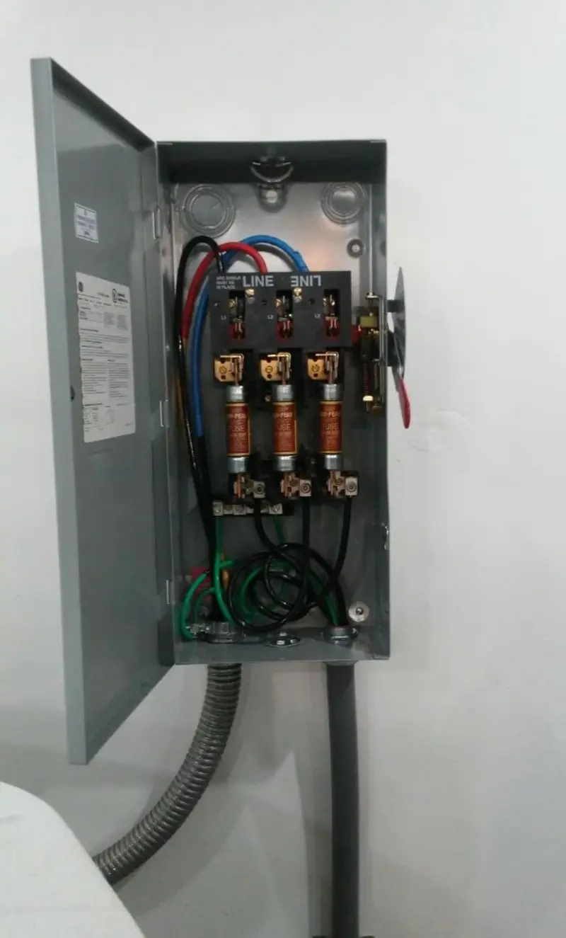 Three-phase disconnect switch installed for Smoke Detector Installation in Kearny