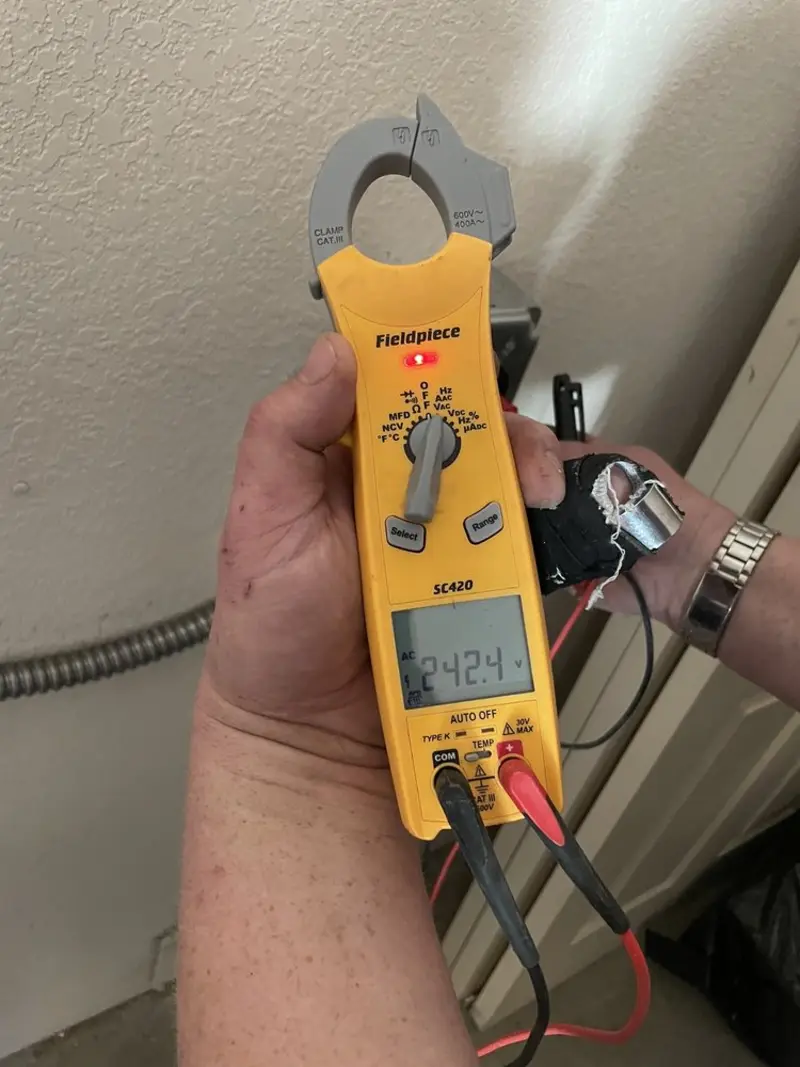 Voltage testing with clamp meter during Aluminum Wiring Replacement in Kearny